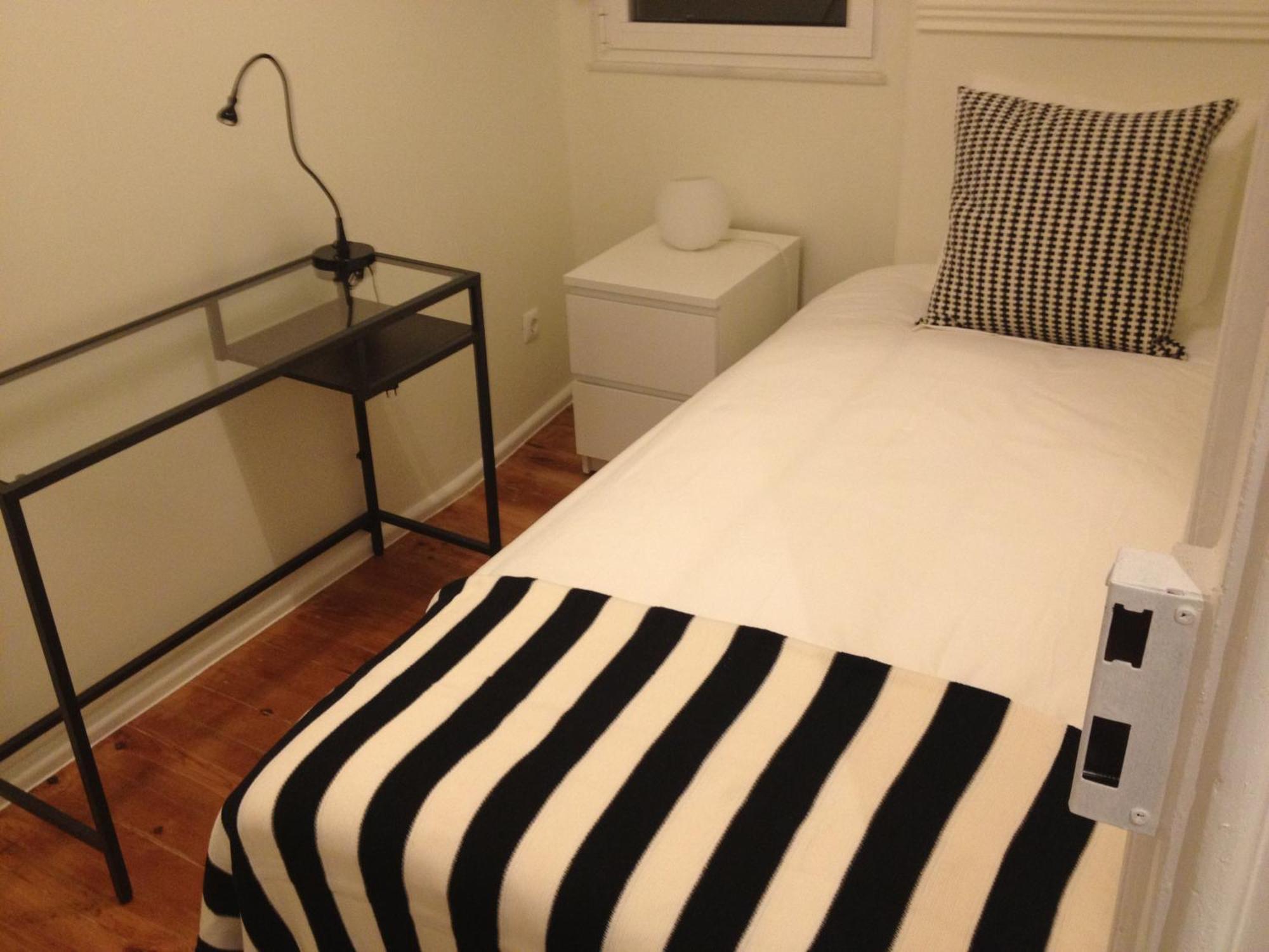 Unique Monsanto View 2 Bedrooms In Campolide Lisbon