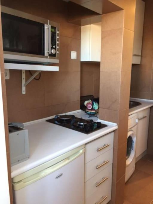 Unique Monsanto View 2 Bedrooms In Campolide Lisboa