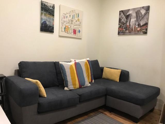 Unique Monsanto View 2 Bedrooms In Campolide * Lisboa